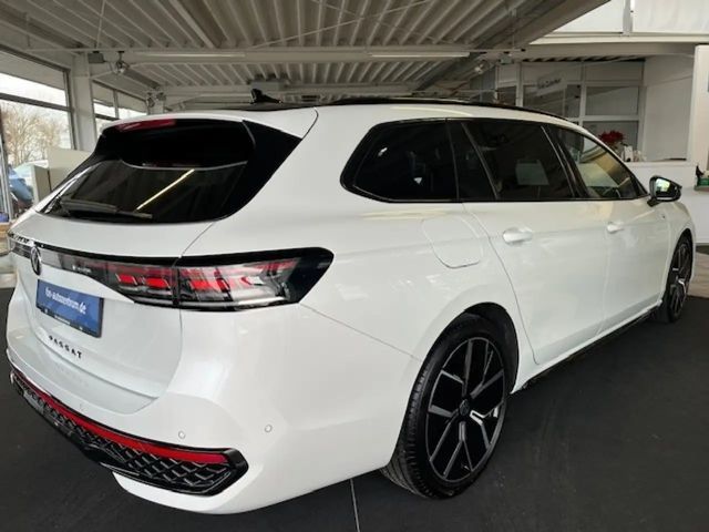 Volkswagen Passat IQ.Drive R-Line Variant