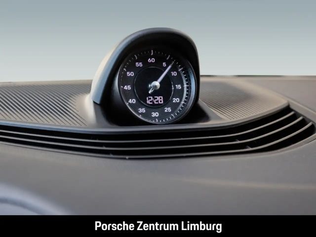 Porsche Taycan 4 Cross Turismo