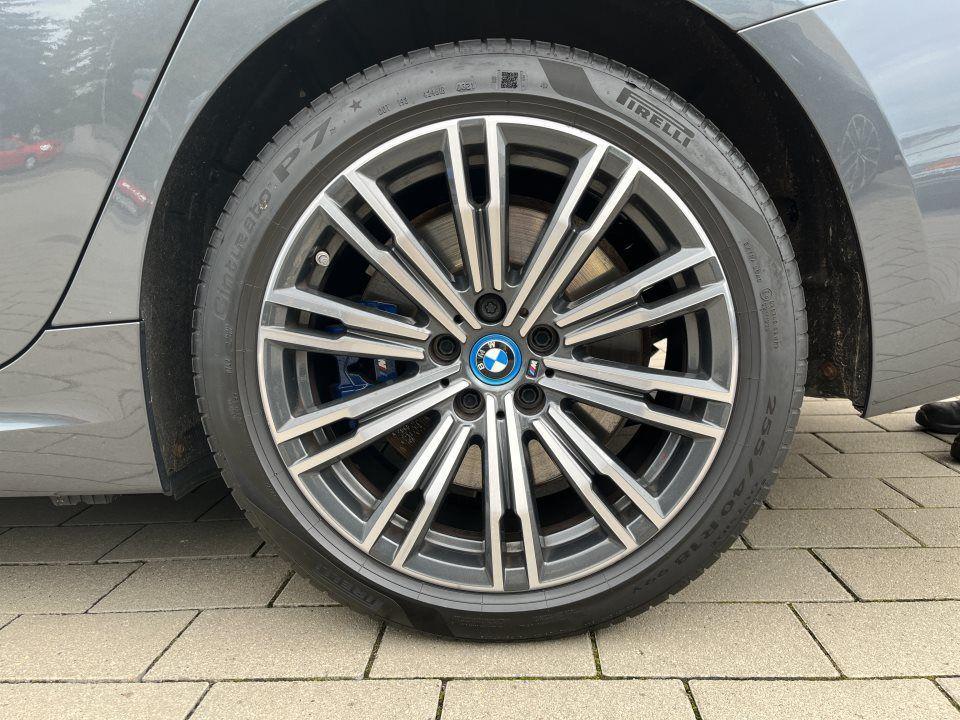 BMW 330 330e Touring xDrive