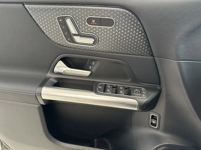 Mercedes-Benz B 180 Progressive Sedan