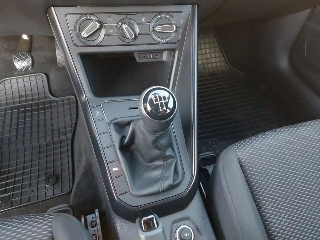 Volkswagen Polo 1.0