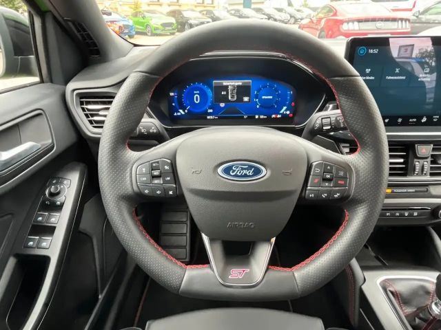 Ford Focus Limited ST Line