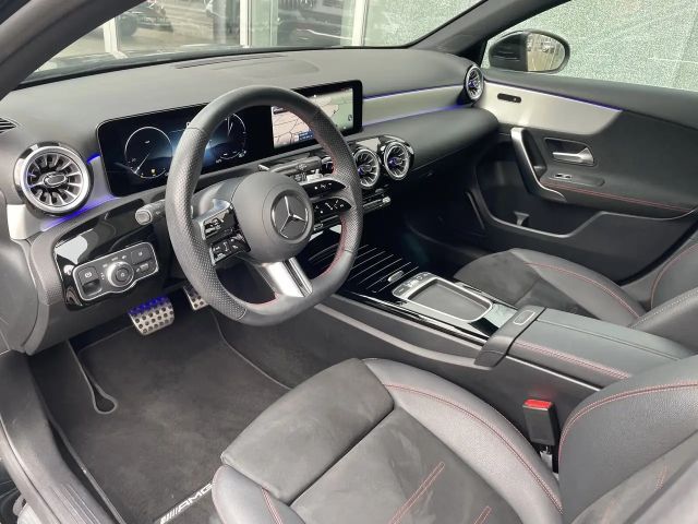 Mercedes-Benz A 200 AMG Line