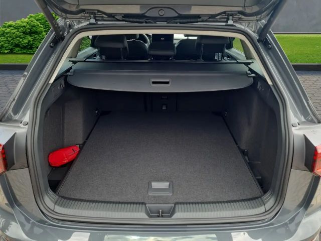 Volkswagen Golf 1.5 eTSI Golf VIII Variant