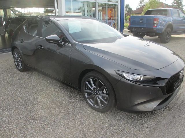 Mazda 3 Exclusive-line