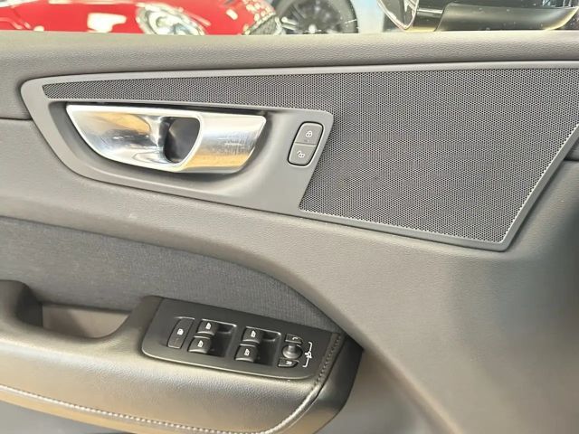 Volvo XC60 Momentum