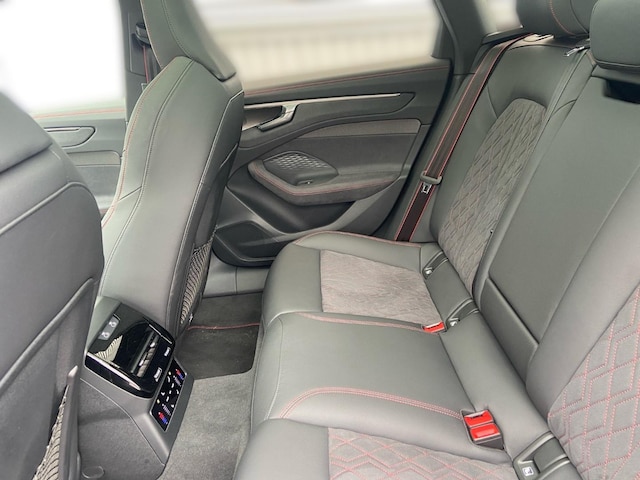 Audi A6 e-tron Avant Quattro