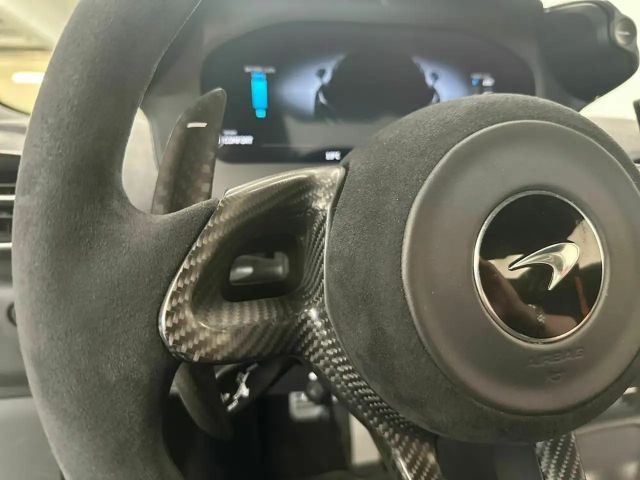 McLaren Artura Artura / Ice Silver / Carbon Fibre / 1.99% Leasing