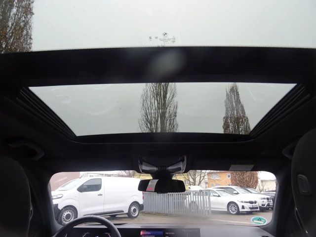 BMW 330 330e M-Sport Touring xDrive