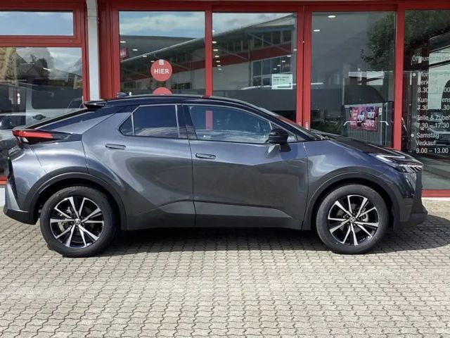 Toyota C-HR Hybride Team D