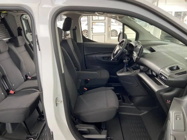 Opel Combo COMBO Cargo DOKA XL 1,5 101PS 6G Schalter 5 Sitze