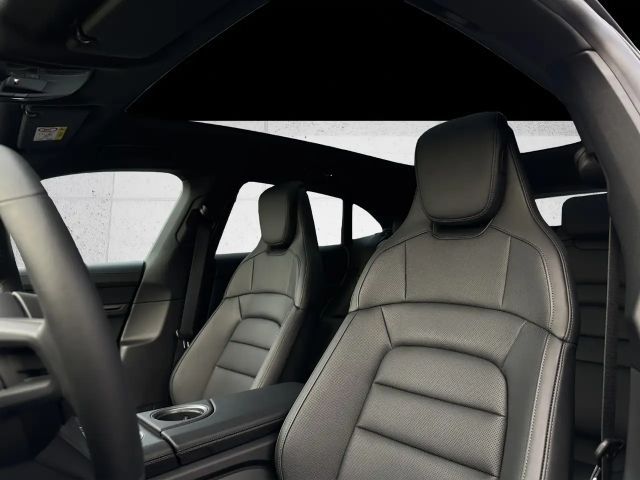 Porsche Taycan 4 Cross Turismo