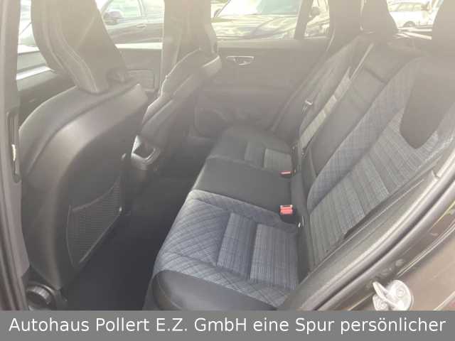 Volvo V60 Core Hybrid