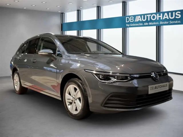 Volkswagen Golf 1.5 eTSI DSG Life