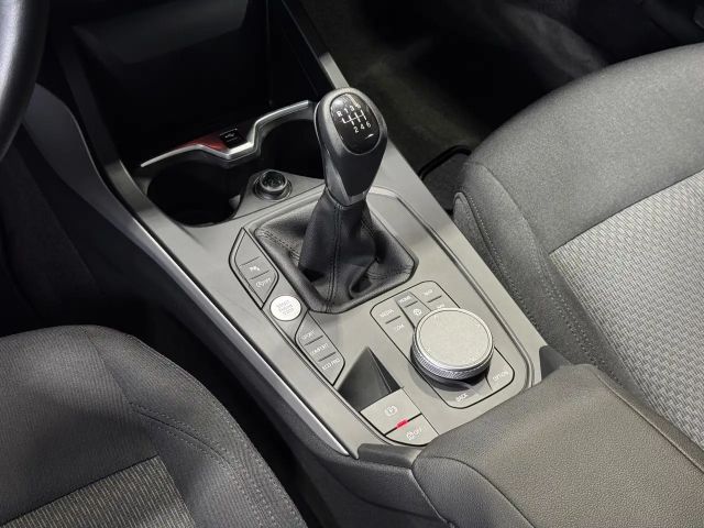 BMW 118 118i Advantage pakket Sedan