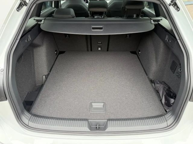 Volkswagen Golf DSG Sport Variant