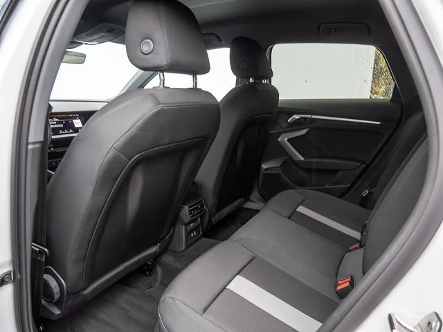 Audi A3 30 TFSI Sedan Sportback