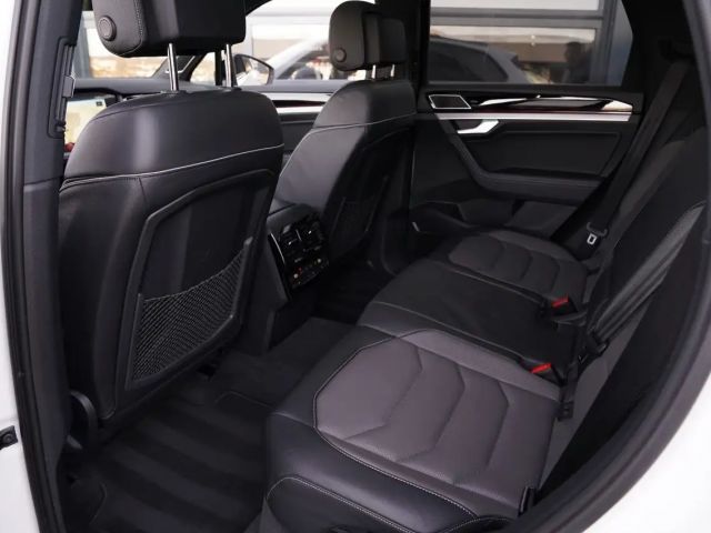 Volkswagen Touareg IQ.Drive R-Line