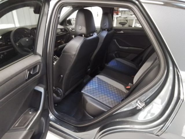 Volkswagen T-Roc BLACK 300PS 4M NP.65t AKRAPOVIC.19 .DCC.NAVIPRO.KAMERA.ACC.5JG