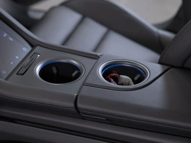 Porsche Taycan 4 Cross Turismo