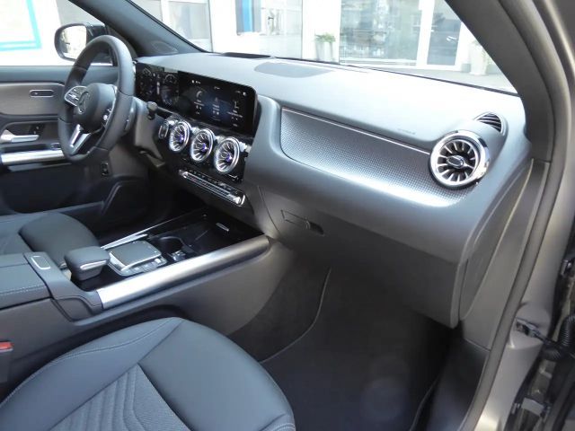 Mercedes-Benz GLA 200 4Matic, AHV,Multibeam,Acc ,Winterp.Matt