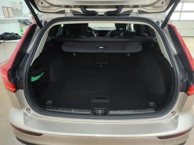 Volvo V60 Cross Country Ultimate