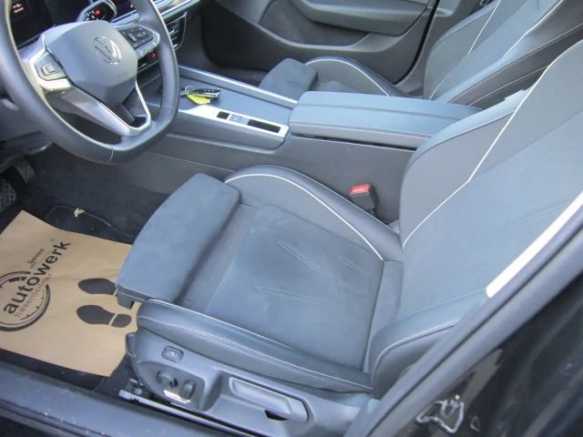 Volkswagen Passat 1.5 eTSI Business Variant