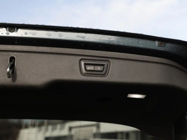 BMW 330 330e M-Sport Touring