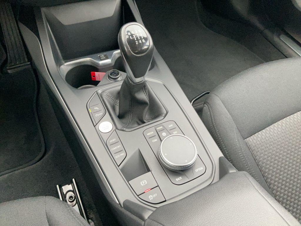 BMW 118 118i Advantage pakket