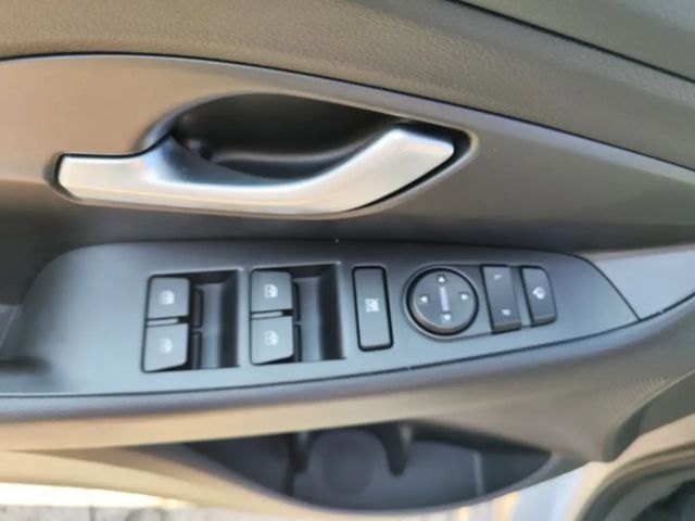 Hyundai i30 cw 1.0T-GDI DCT Teilleder,LED,Nav