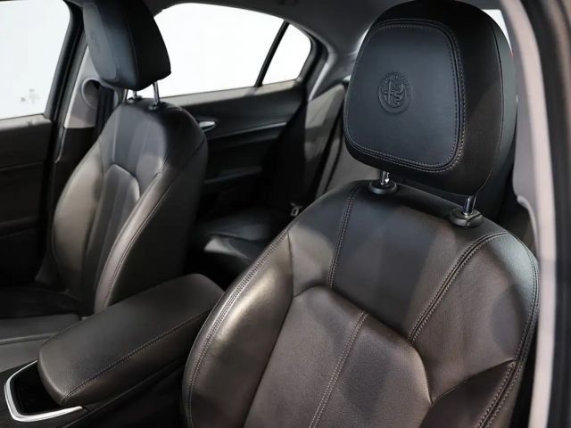 Alfa Romeo Giulia AT8 Super