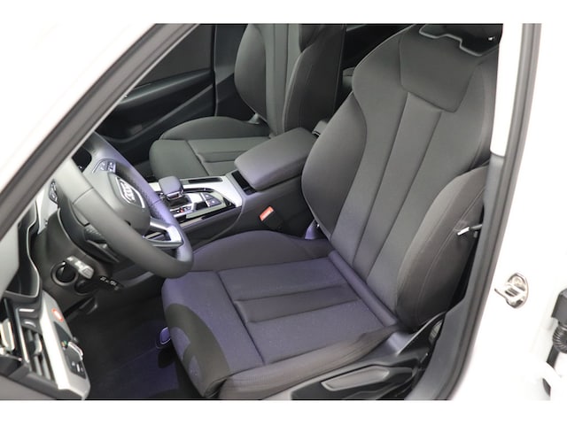 Audi A4 40 TFSI Avant S-Tronic