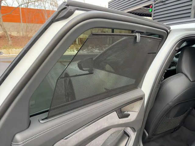 Audi A6 e-tron Quattro