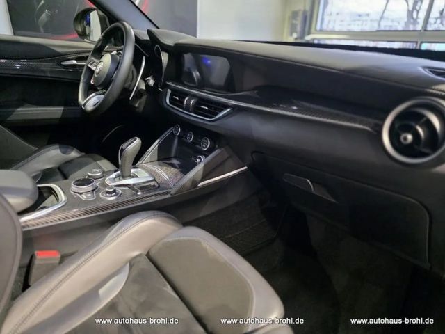 Alfa Romeo Stelvio Q4 Quadrifoglio