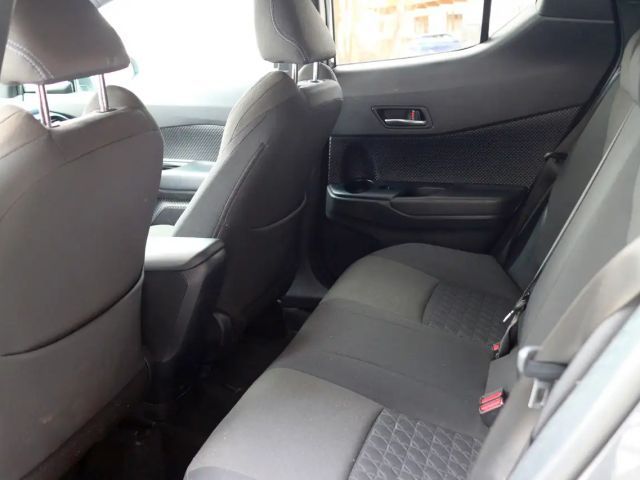 Toyota C-HR Hybride Team D