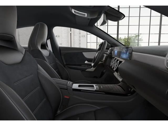 Mercedes-Benz CLA 200 AMG Line Coupé