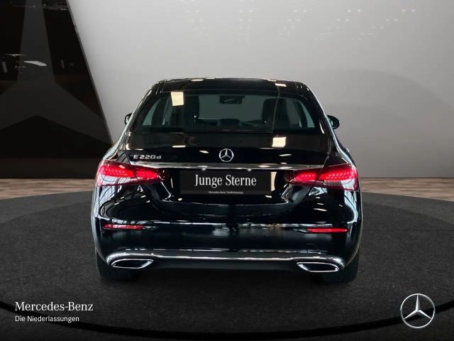 Mercedes-Benz E 220 AVANTGARDE E 220 d Sedan