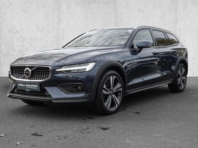 Volvo V60 Cross Country AWD Plus