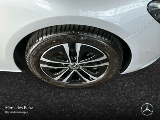 Mercedes-Benz B 220 4MATIC Progressive Sedan