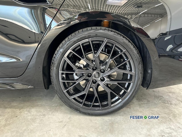 Audi A6 Avant Quattro S-Tronic