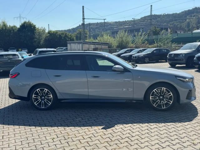 BMW 520 520d M-Sport Touring