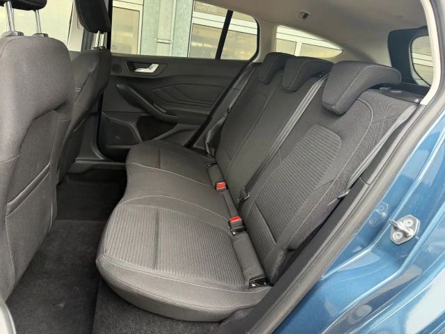 Ford Focus Titanium Wagon