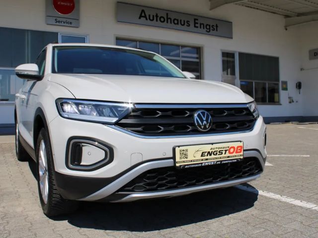 Volkswagen T-Roc Life 1.5 l TSI DSG AHK NAV LED Ladeboden Verkehrsz