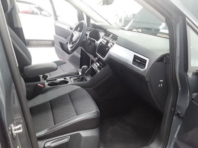 Volkswagen Touran 1.5 TSI DSG IQ.Drive