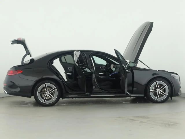 Mercedes-Benz E 220 AMG Line E 220 d Sedan