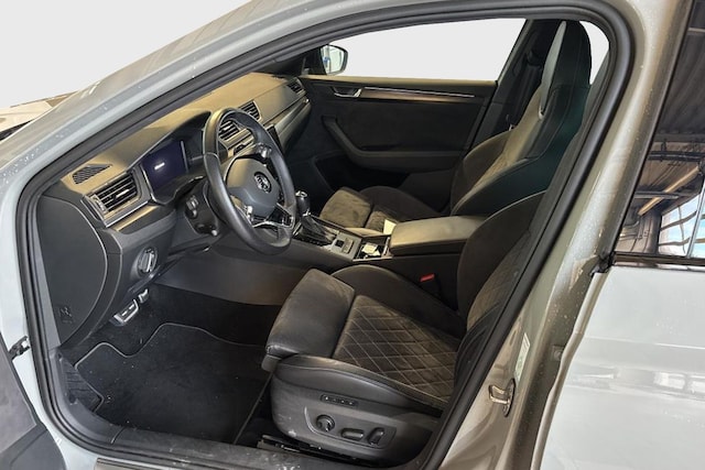 Skoda Superb 2.0 TSI Combi Sportline