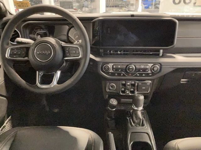 Jeep Wrangler Sahara