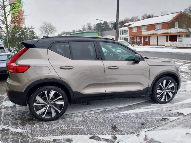 Volvo XC40 R-Design Recharge T4