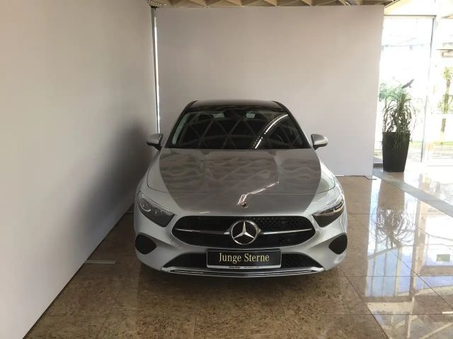 Mercedes-Benz A 180 Progressive