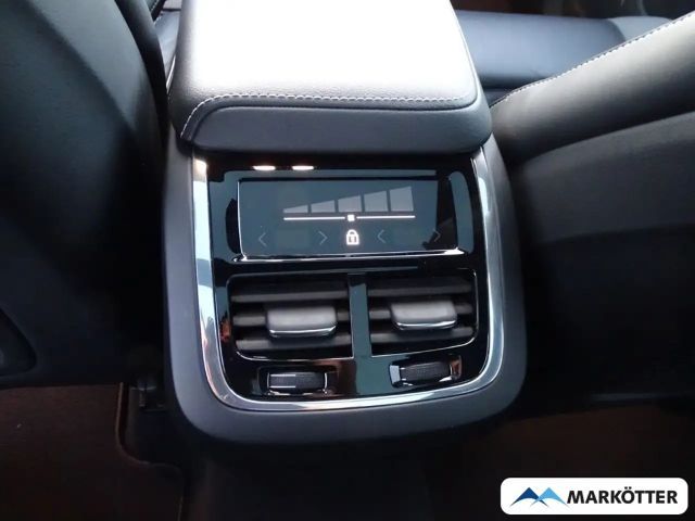 Volvo XC60 AWD R-Design